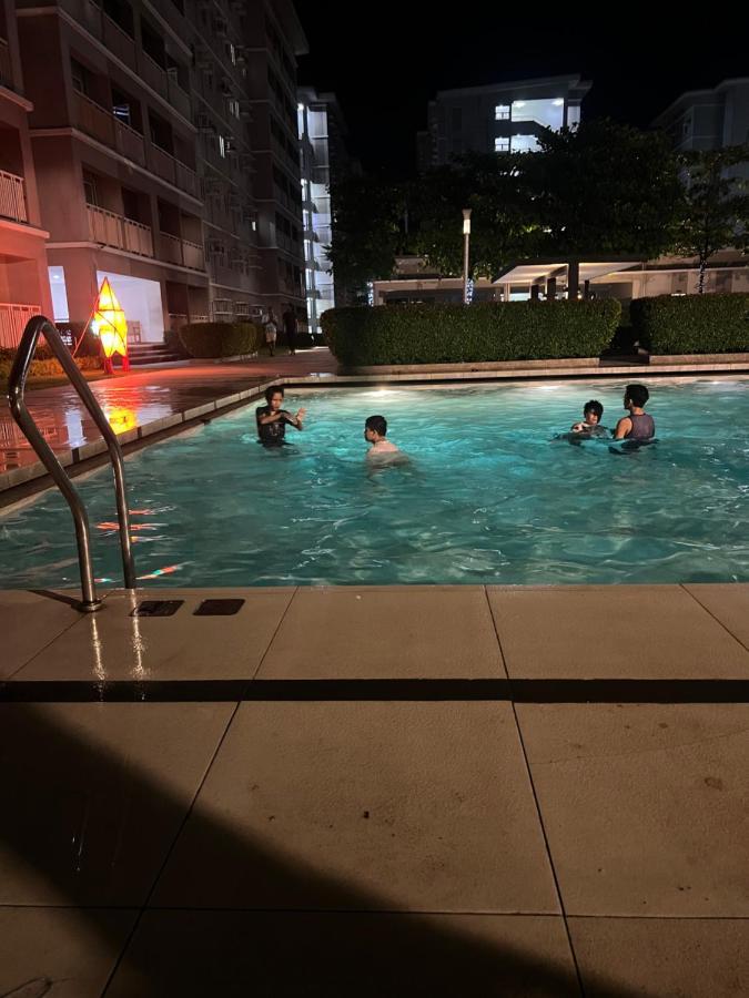 קואזון סיטי Lovers Inn Qc מראה חיצוני תמונה